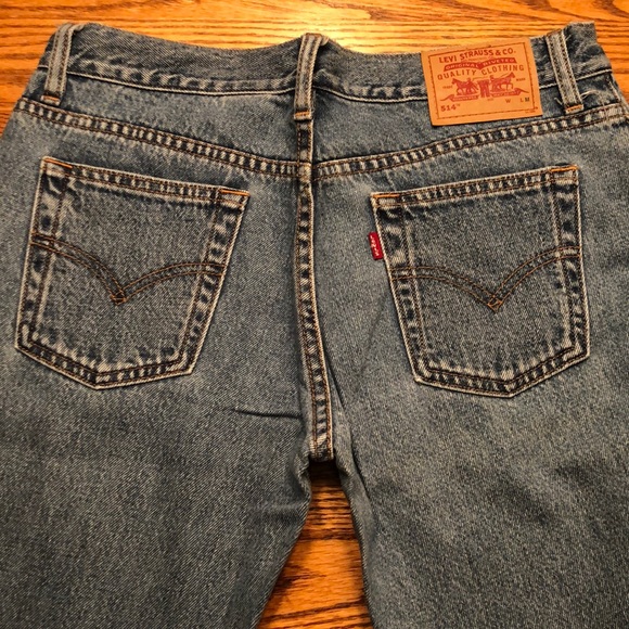 EUC Levis 514. Flare leg. Size 7M. - Picture 2 of 5